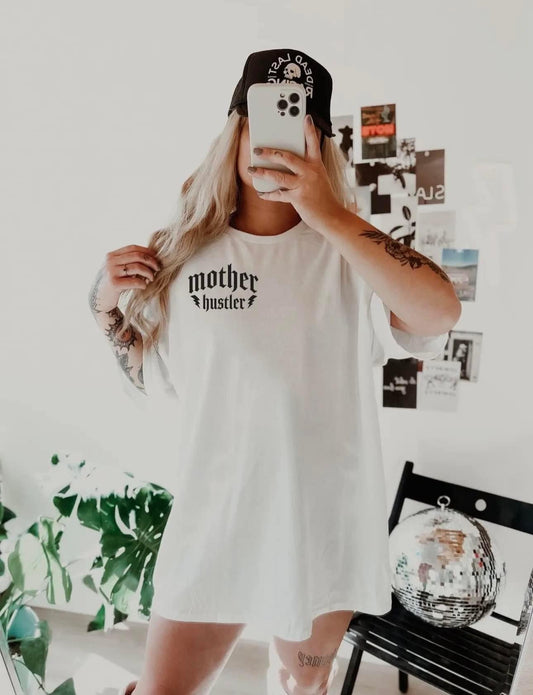 MOTHERHUSTLER TEE