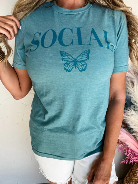 SOCIAL BUTTERFLY TEE